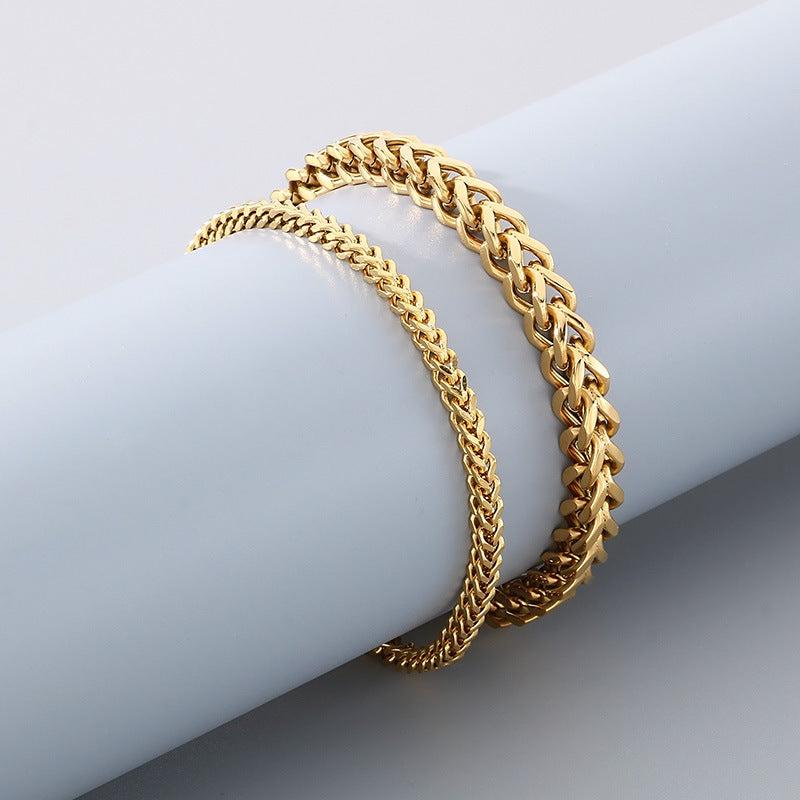 Minimalist Cuban chain bracelets for couples – with textured swirl pattern and high-gloss finish