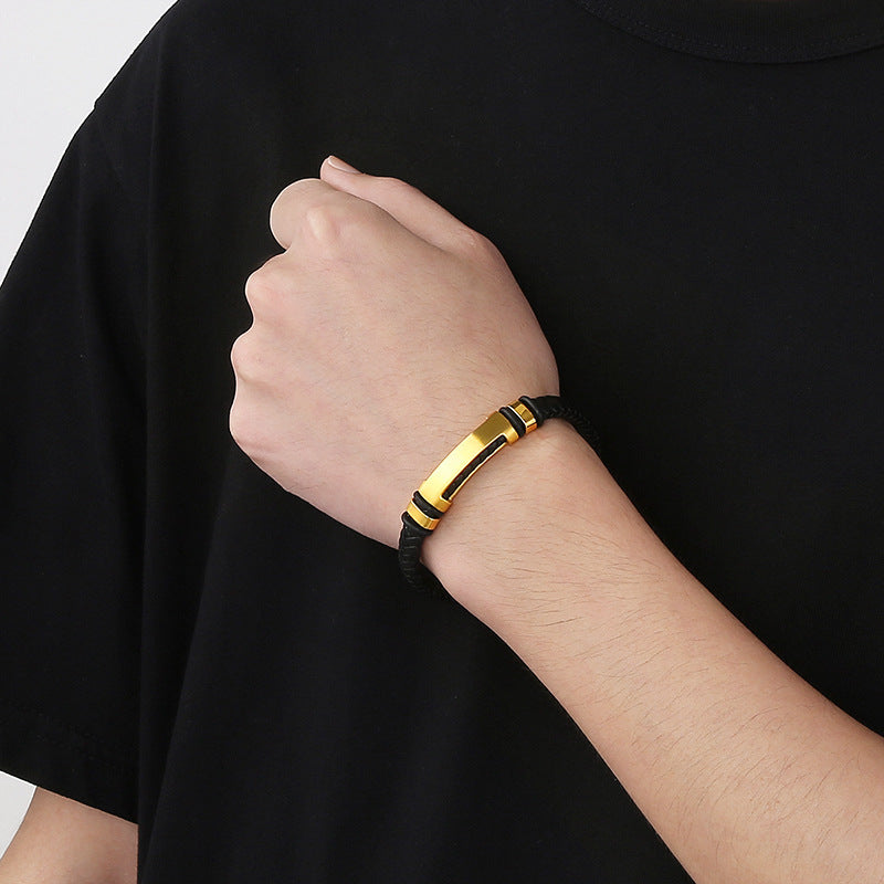 Simple braided leather bracelet with magnetic plate – unisex design