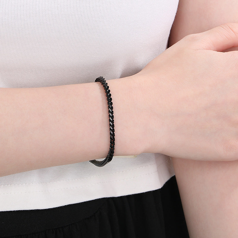 Minimalist Cuban chain bracelets for couples – with textured swirl pattern and high-gloss finish