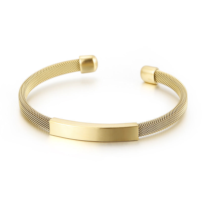 Minimalist men's stainless steel bracelet – Lightweight C-shaped mesh design with curved metal plate