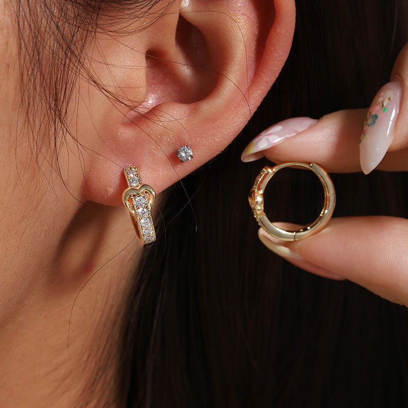 Romantic heart earrings with sparkling zirconia | 18K gold plating, 18mm diameter
