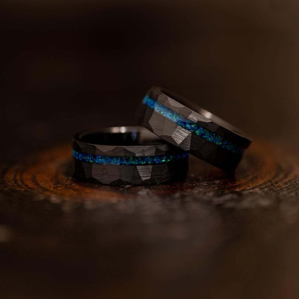PIOWNN® 8mm Wolframcarbid Ring - Gehämmertes Design mit blauem Zirkonia