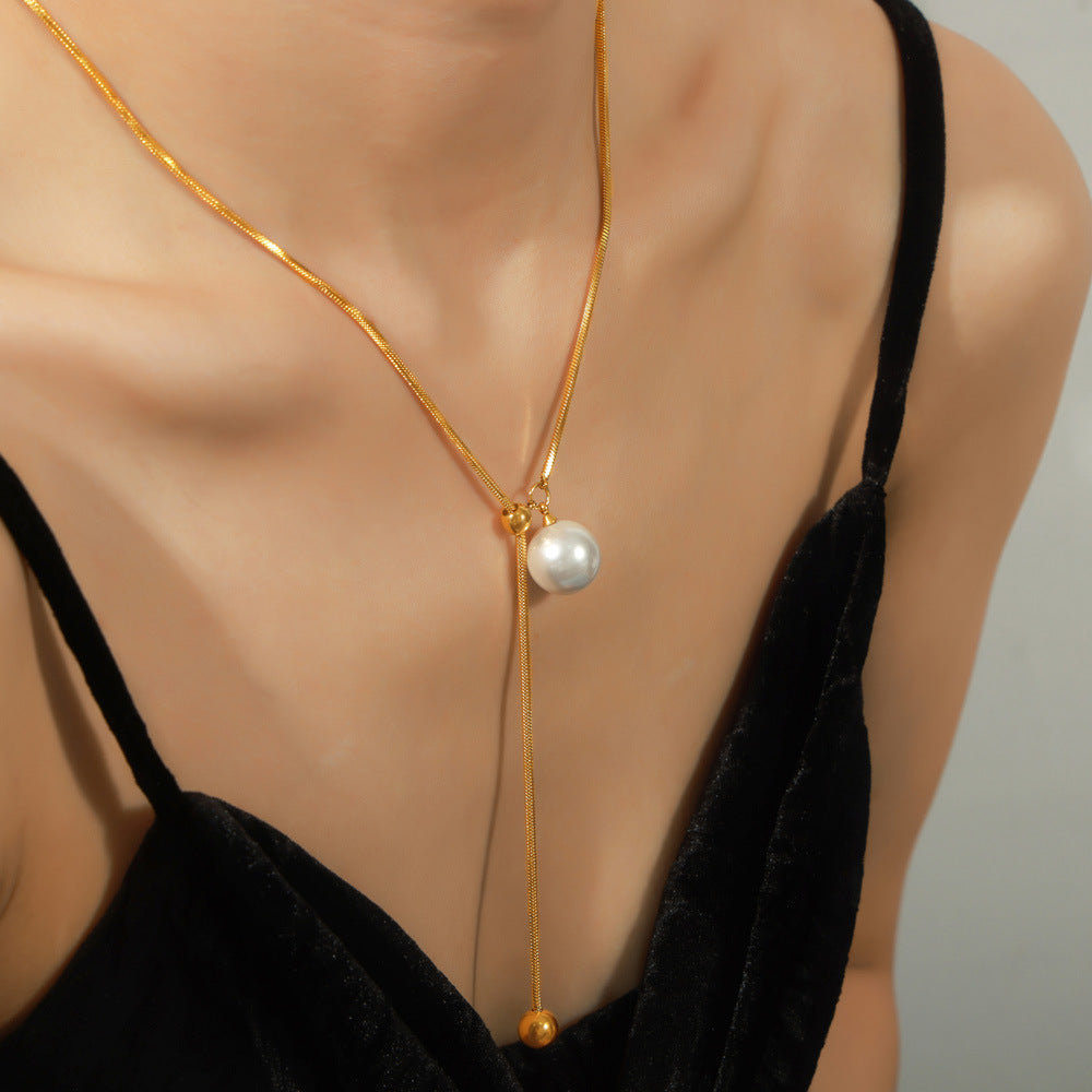 Mother-of-pearl pendant necklace | Stainless steel with 18K gold or high-gloss silver - Elegant piece of jewelry
