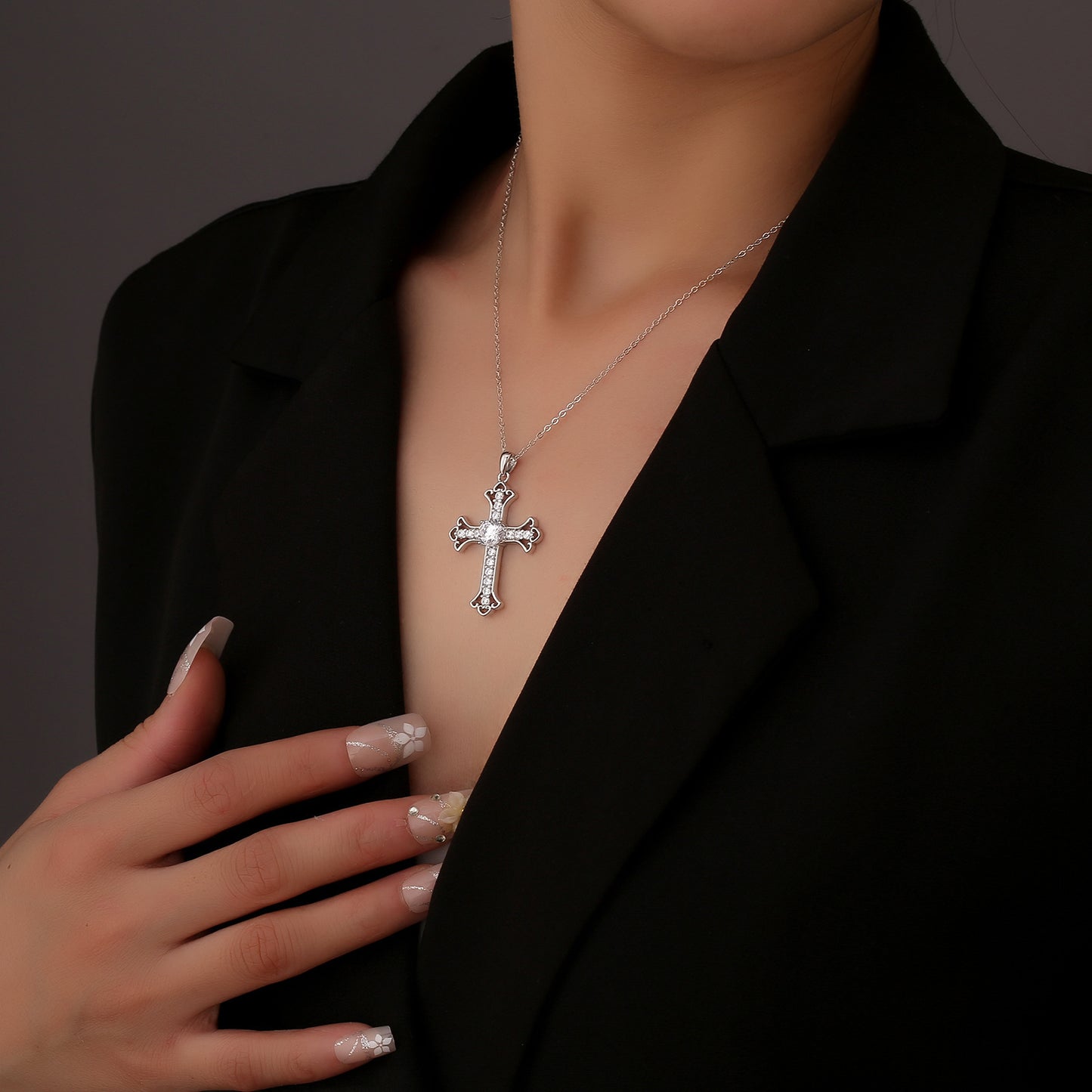 Cross pendant with moissanite (0.5ct) | 925 sterling silver with rhodium plating