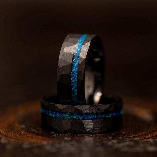 PIOWNN® 8mm Wolframcarbid Ring - Gehämmertes Design mit blauem Zirkonia