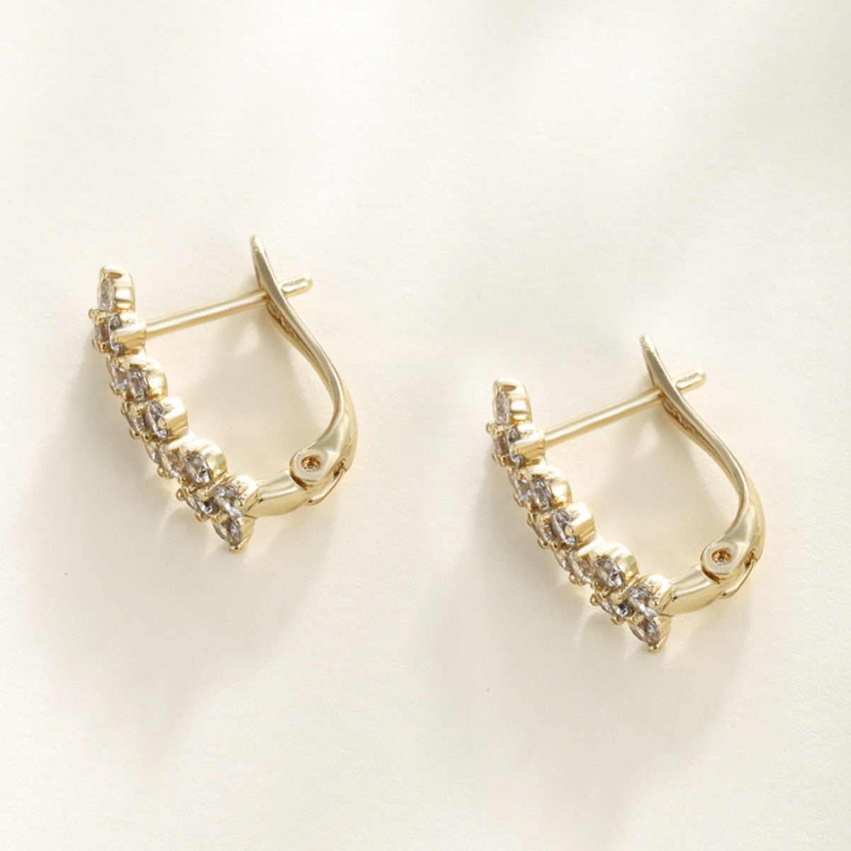 14K gold-plated flower stud earrings with zirconia | Copper alloy | 1.7 cm