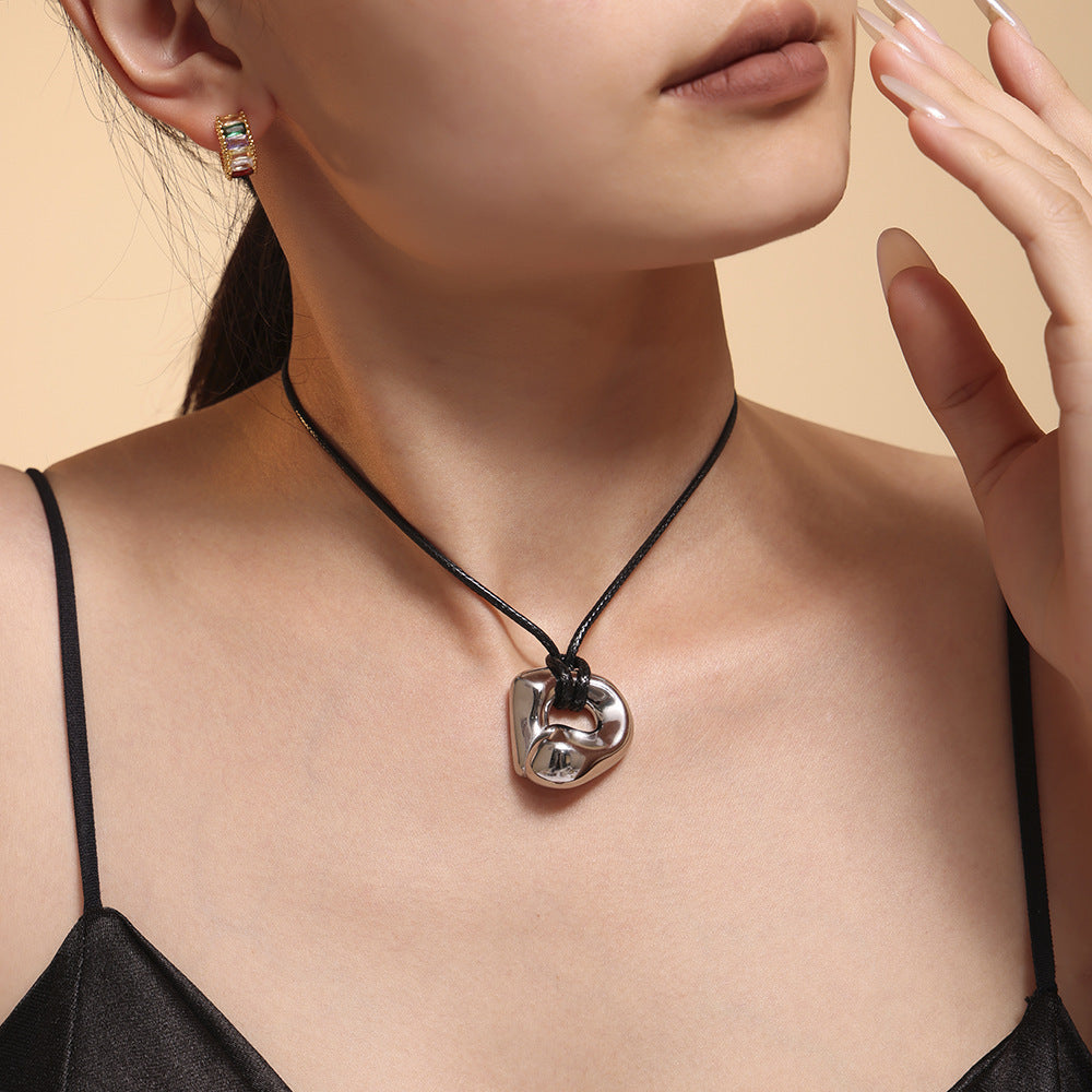 Elegant leather necklace with elaborate 3D pendant – PVD gold-plated or silver-colored