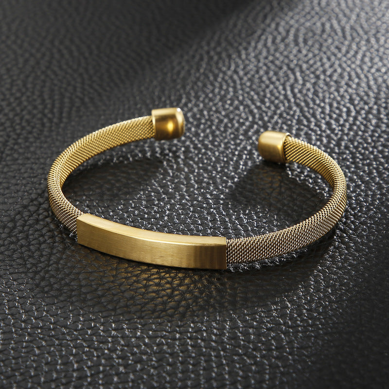 Minimalist men's stainless steel bracelet – Lightweight C-shaped mesh design with curved metal plate