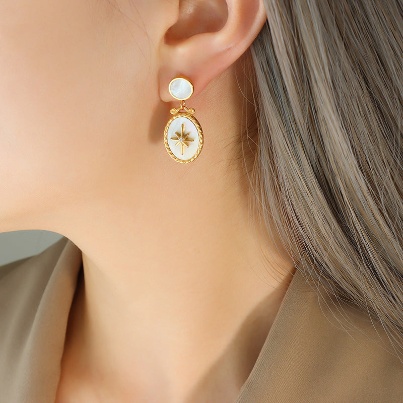 White shell star pendant set with zirconia | Stainless steel jewelry in 18K gold or high-gloss silver - Includes ear studs