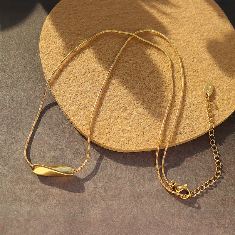 Minimalist twist necklace – 18K gold-plated stainless steel or silver stainless steel look