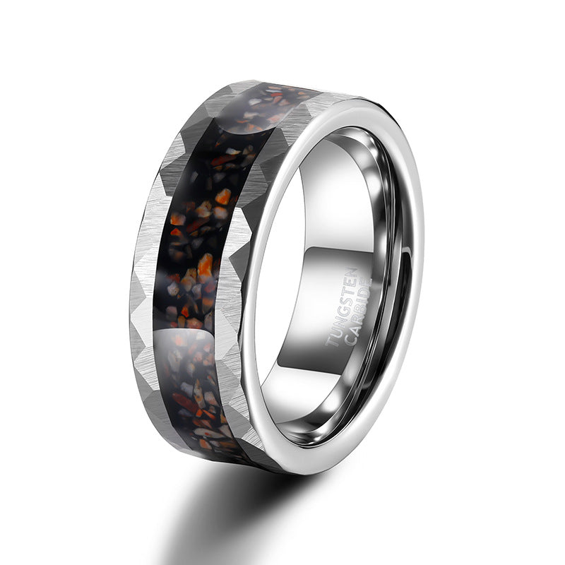 Herrenring aus Wolframcarbid mit Facettenschliff & Dinosaurierknochen-Einlage – 8 mm, gravurfähig