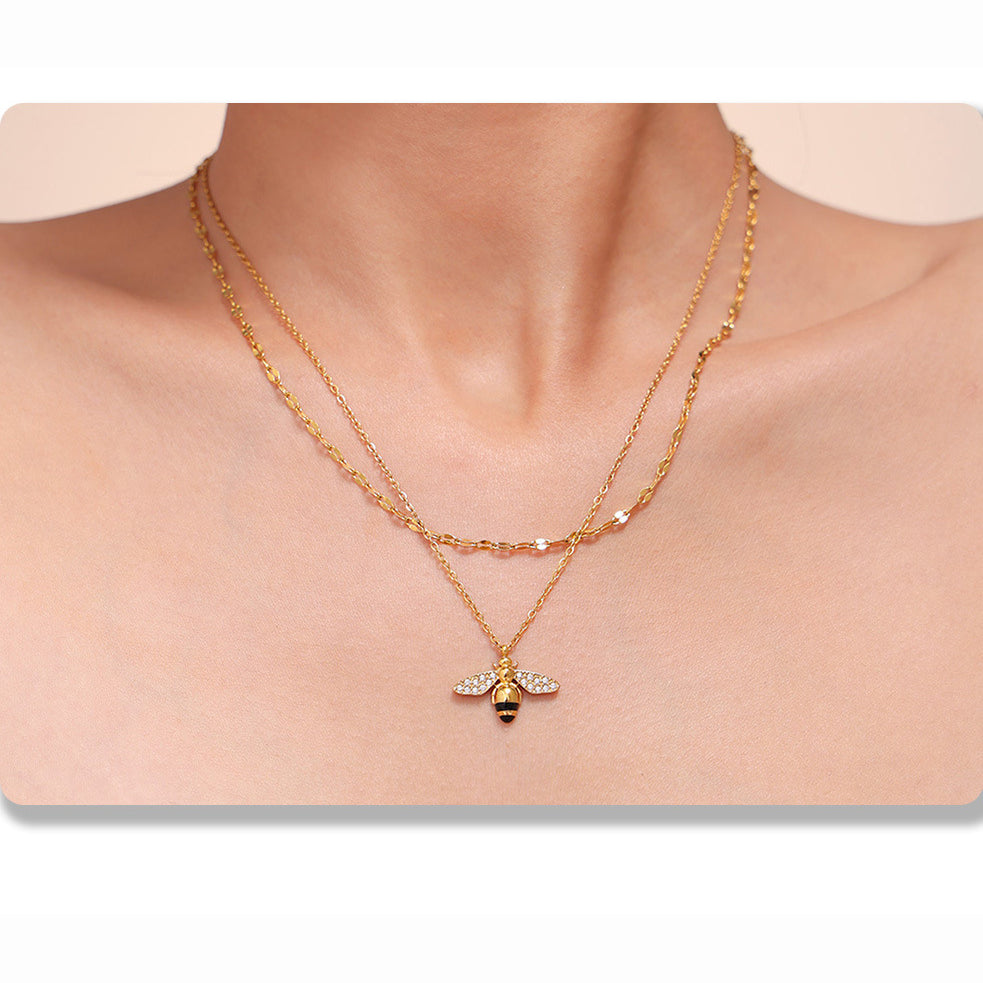 【Charming bee pendant necklace】Stainless steel necklace – gold-plated or silver-colored