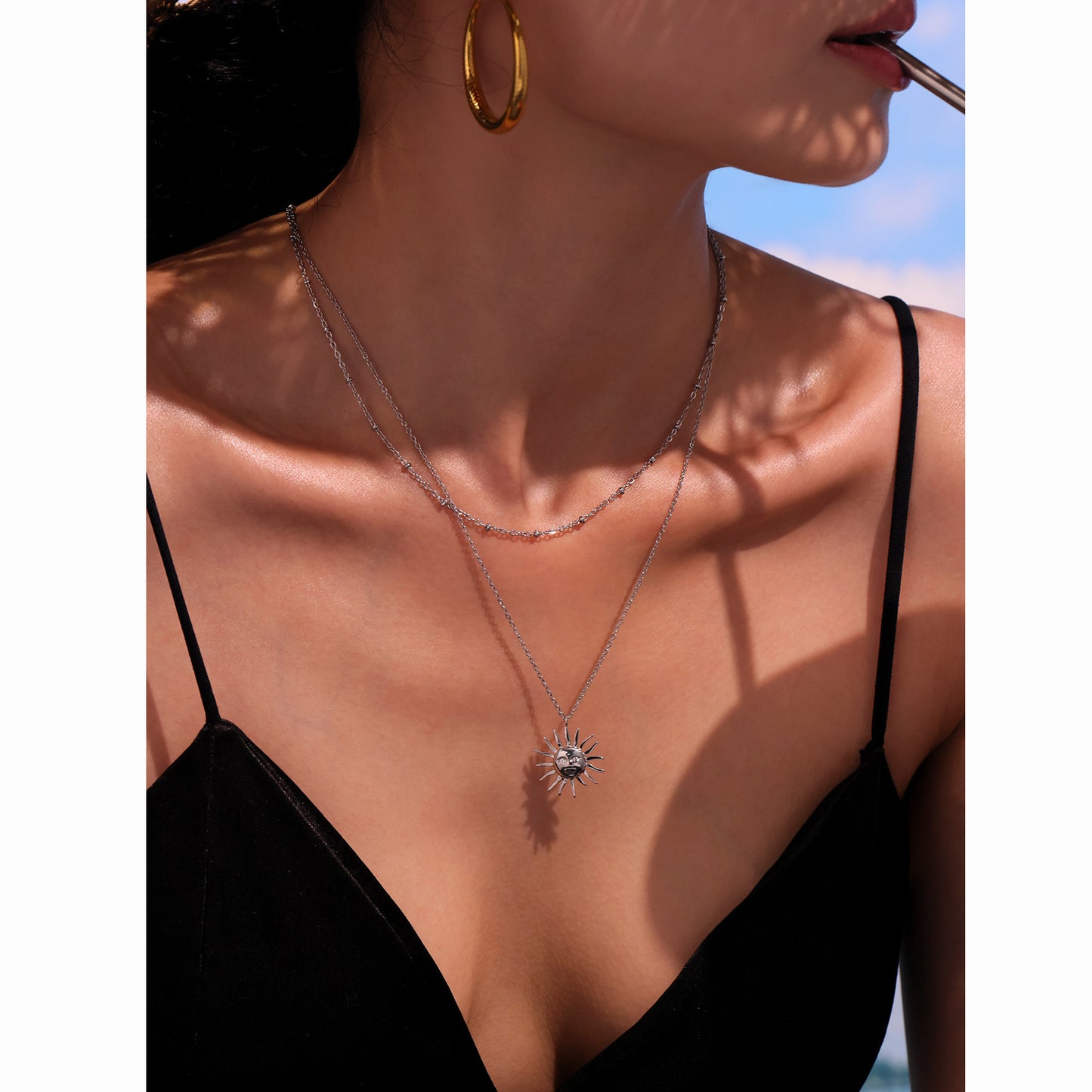 Noble sun goddess necklace – timeless jewelry with spiritual flair