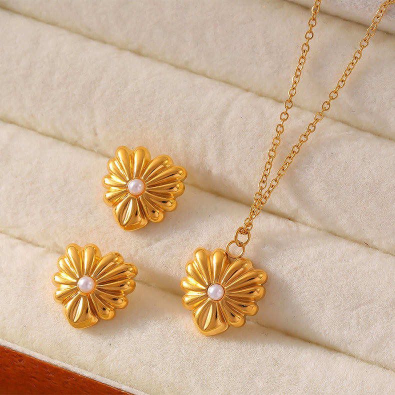 Retro flower earrings & necklace | Stainless steel with 18K gold plating or high-gloss silver finish - Timelessly elegant