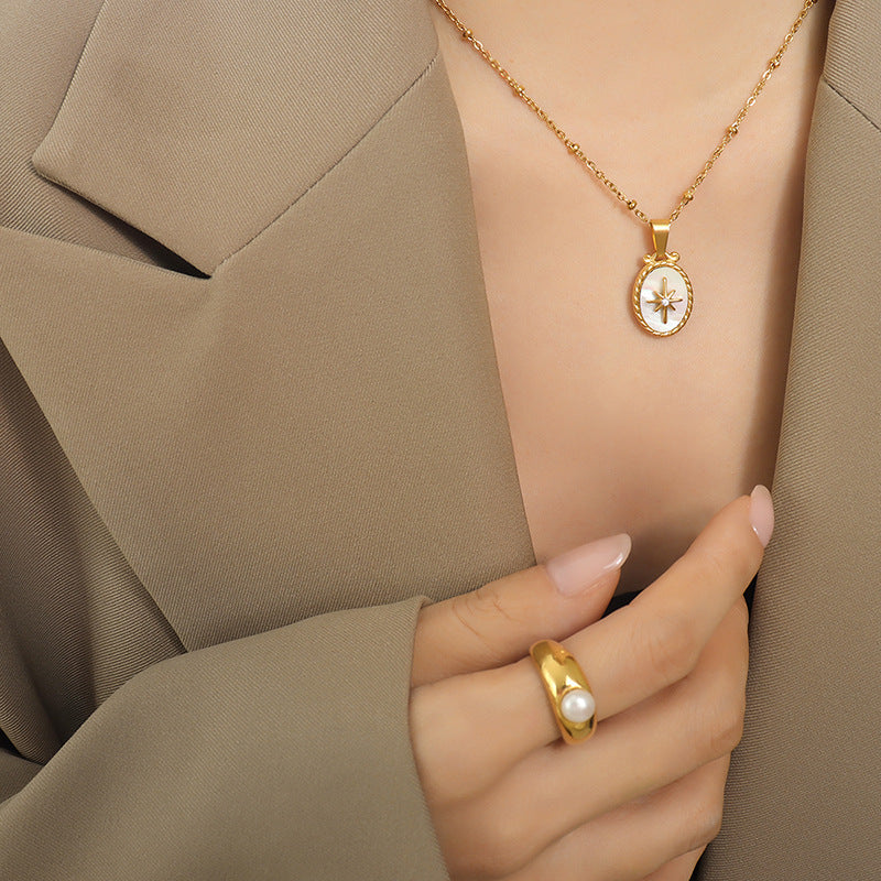 White shell star pendant set with zirconia | Stainless steel jewelry in 18K gold or high-gloss silver - Includes ear studs