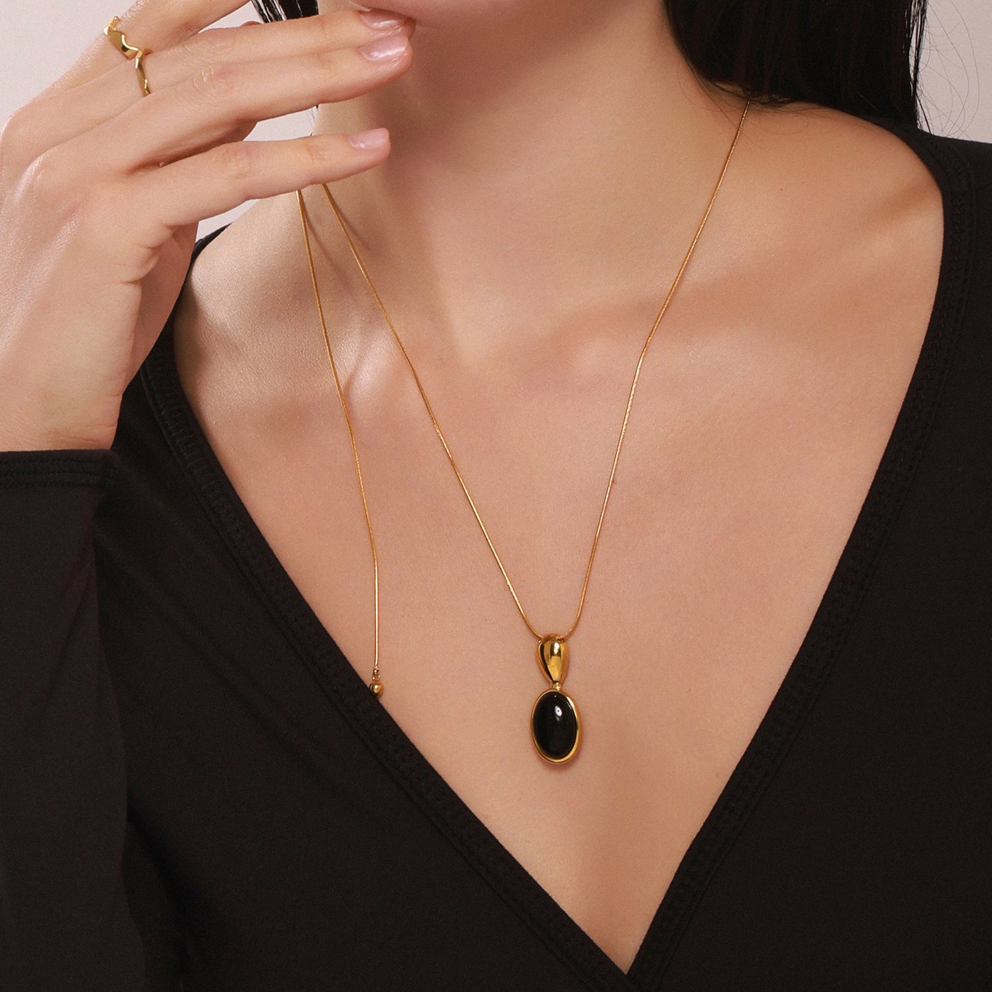 Long oval chain with tiger eye & black onyx – 18K real gold plating or stainless steel look (optional)