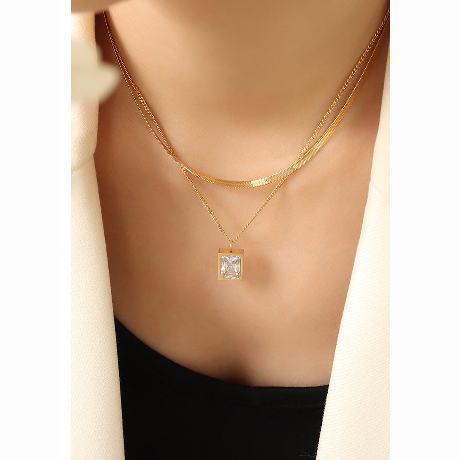 Zirconia cube pendant with double chain | Titanium steel jewelry in 18K gold or high-gloss silver - Stackable statement