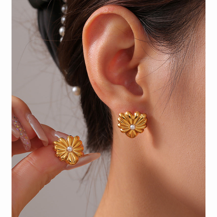 Retro flower earrings & necklace | Stainless steel with 18K gold plating or high-gloss silver finish - Timelessly elegant