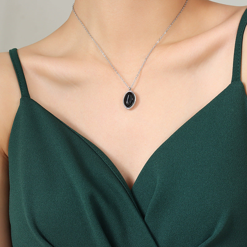 Retro chaton pendant necklace made of stainless steel | With cat's eye effect stone - 18K gold or high-gloss silver look