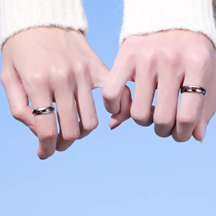 Simple tungsten carbide ring with wood look - 4-6-8mm unisex partner rings - Minimalist wedding rings made of titanium & wood - Scratch-resistant couple rings