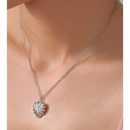 Retro flower earrings &amp; necklace | Stainless steel with 18K gold plating or high-gloss silver finish - Timelessly elegant