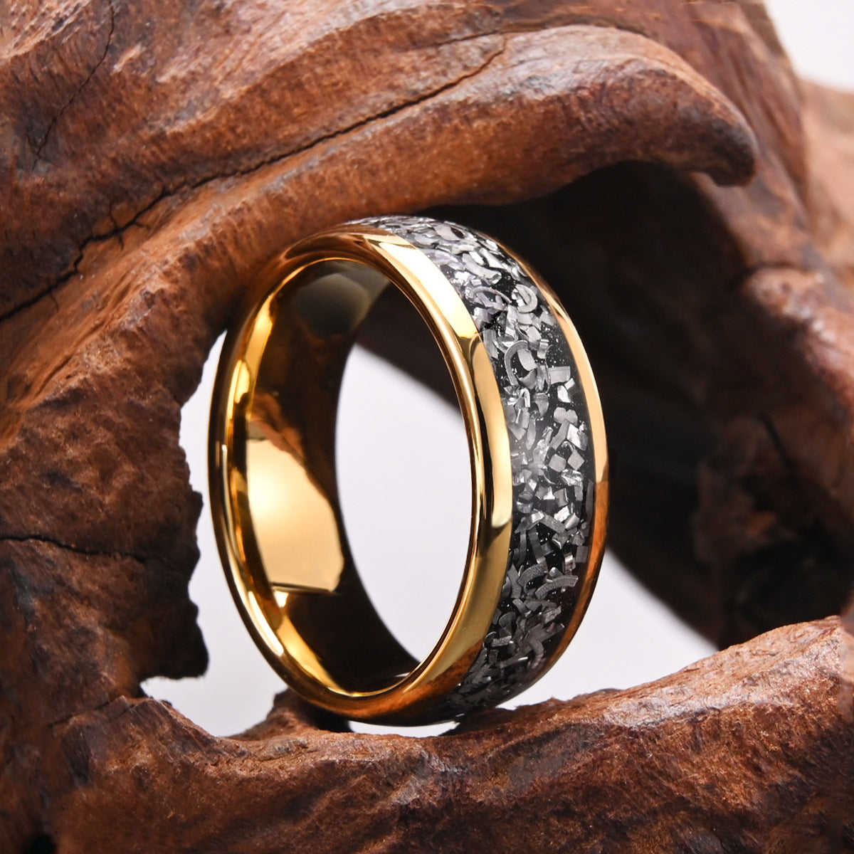 Herrenring aus Wolframcarbid, 8 mm, goldfarben, mit Meteoriteneinlage, modisches Design