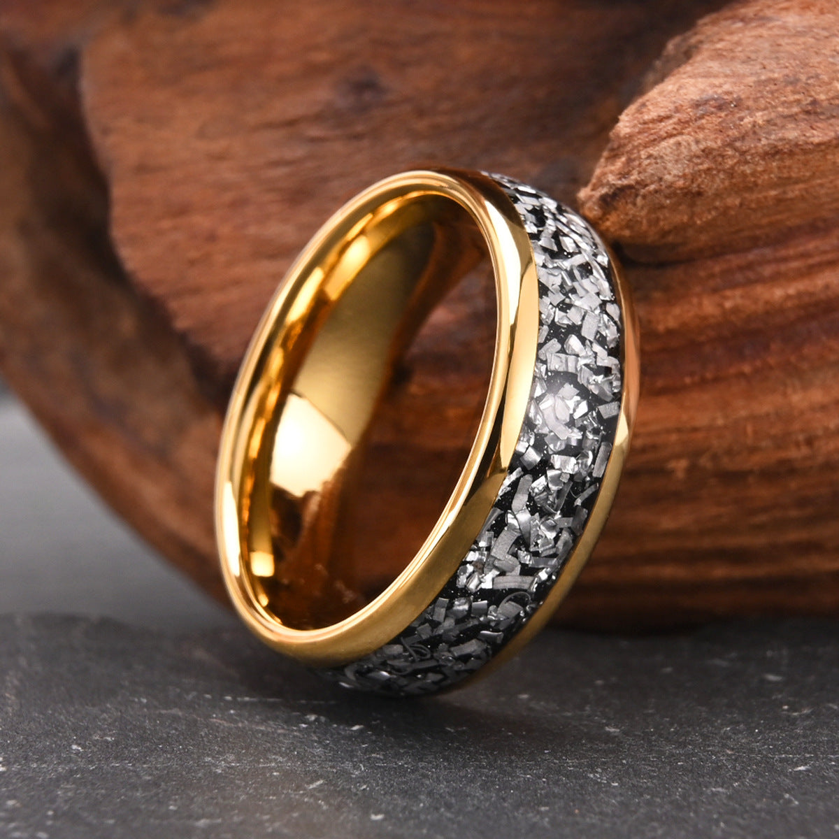 Herrenring aus Wolframcarbid, 8 mm, goldfarben, mit Meteoriteneinlage, modisches Design