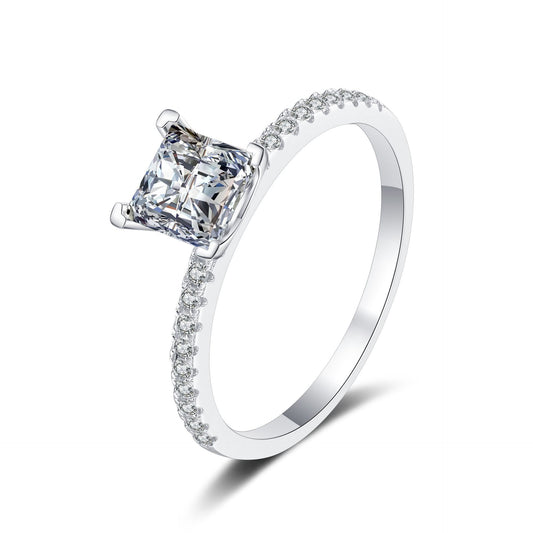 Princess-cut cubic zirconia ring with pavé setting | 1ct main stone in S925 sterling silver with rhodium plating