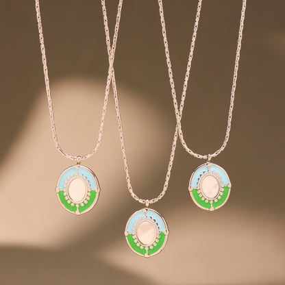 Natural shell necklace with lacquer finish – stainless steel in silver look