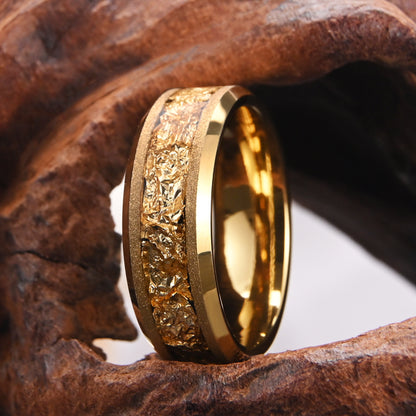 Herrenring aus Wolframcarbid, 8 mm, goldfarben sandgestrahlt und plattiert, mit eingelegter Goldfolie