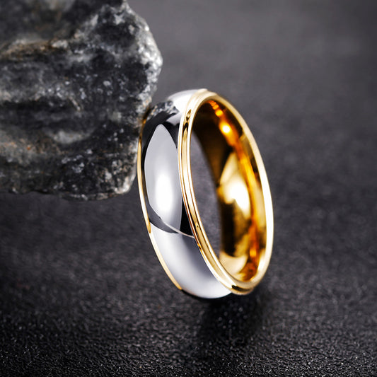 Partnerringe aus Wolfram mit goldfarbenem Stufendesign – modern & zeitlos