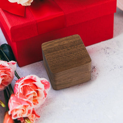 Individuelle Schmuckschatulle aus Massivholz – Personalisierte Holzbox für Ringe & Schmuck