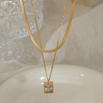 Zirconia cube pendant with double chain | Titanium steel jewelry in 18K gold or high-gloss silver - Stackable statement