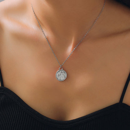 Elegant zodiac medallion with relief – timeless unisex necklace classic