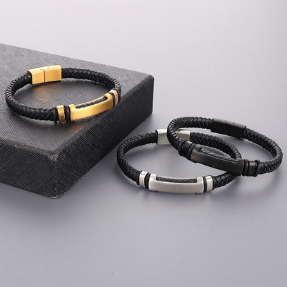 Simple braided leather bracelet with magnetic plate – unisex design