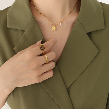 Unique pendant necklace with freshwater pearl &amp; oval plate – gold-plated stainless steel or silver look