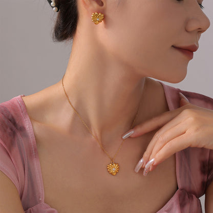 Retro flower earrings &amp; necklace | Stainless steel with 18K gold plating or high-gloss silver finish - Timelessly elegant
