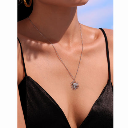 Noble sun goddess necklace – timeless jewelry with spiritual flair