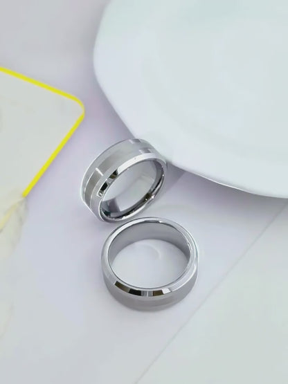 Wolframstahl-Ring mit sandgestrahltem Mittelteil – Zeitlos & Robust